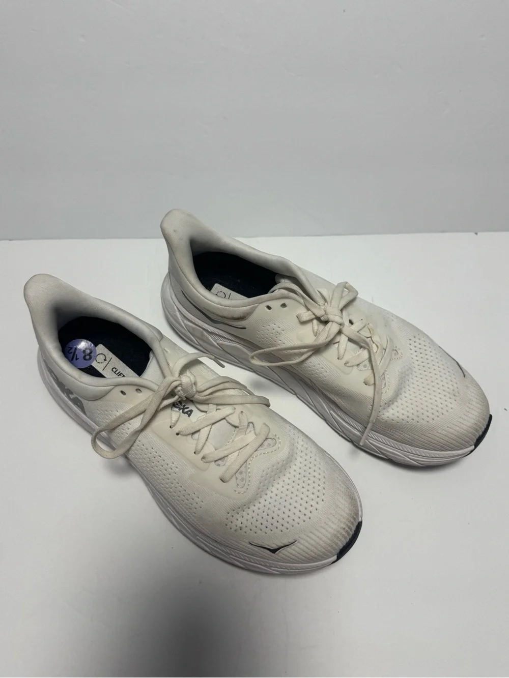 Hoka One One Arahi 7 Clifton 9 Size 8.5 Men's